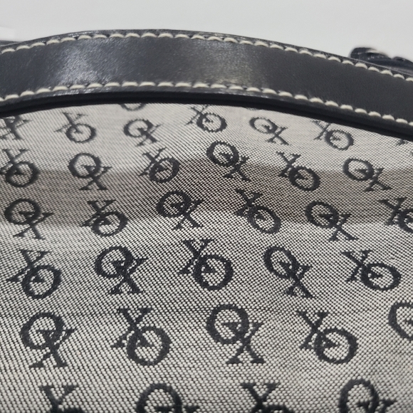 NWT XOXO Black and Gray Cosmetic Bag - Picture 3 of 11
